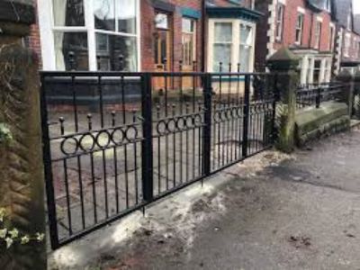 Bi-Fold Gates-8